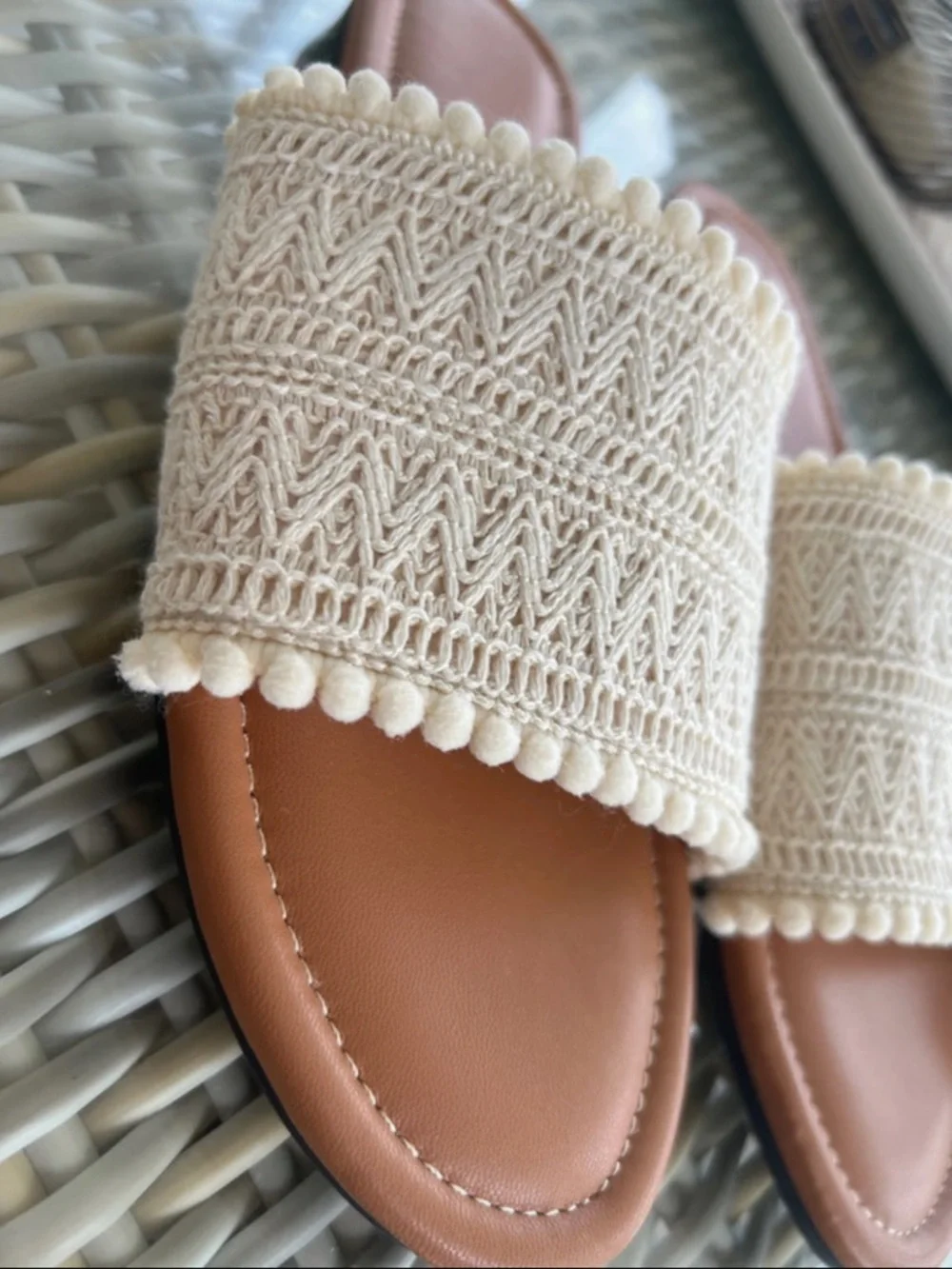 NWT Size 9 Women’s Cream Braided Slide Sandals